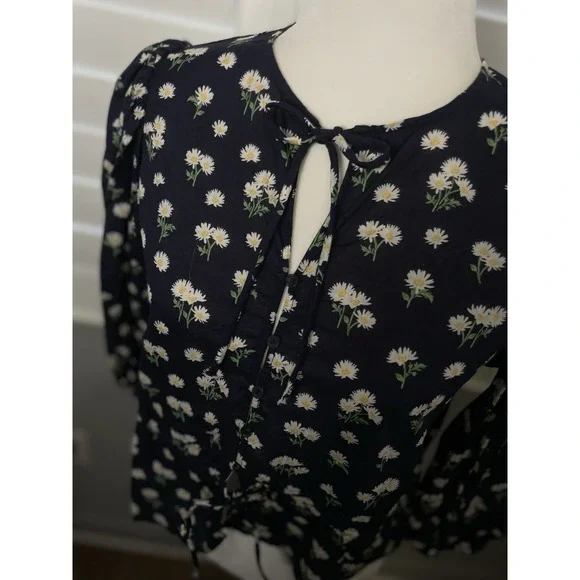 H&M Navy Yellow Daisy Floral Tie Front Blouce Puff Sleeves Top Woman's Size S - Picture 4 of 16